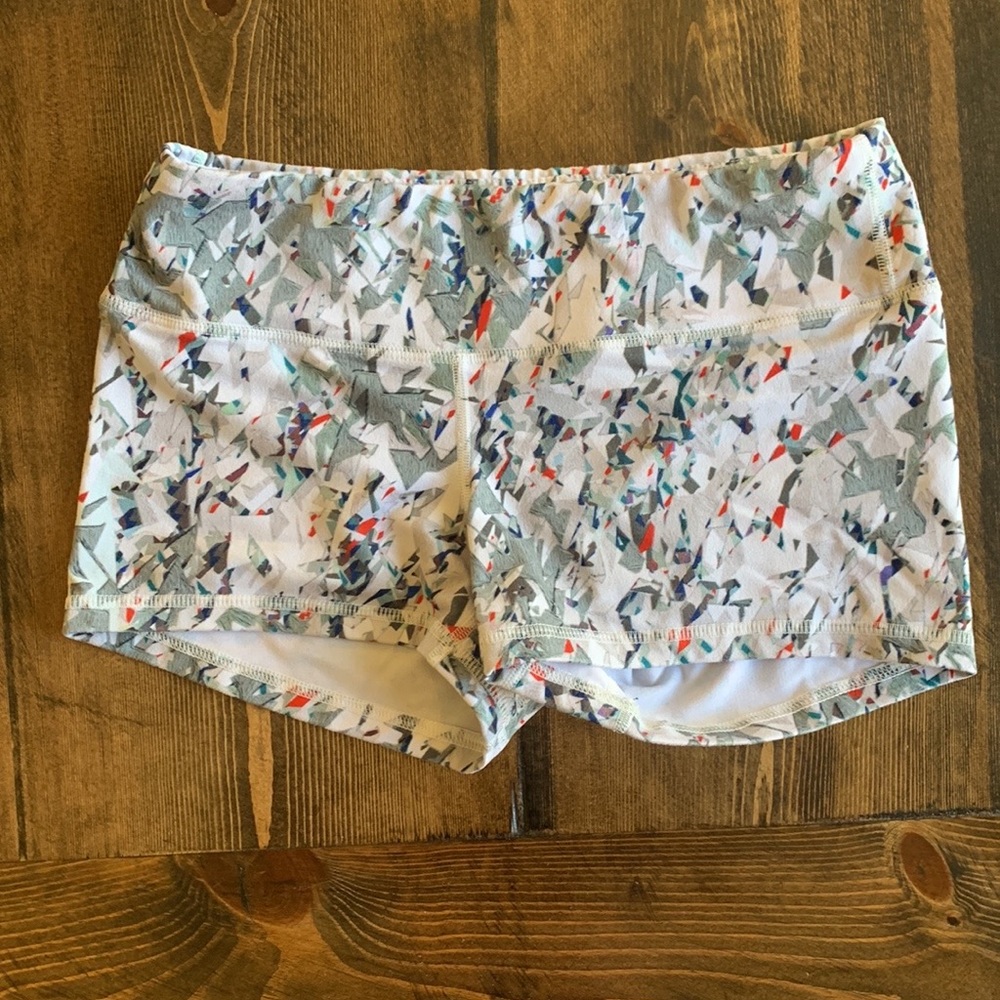 Fleo shorts. Size small